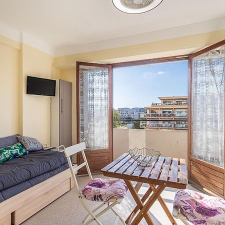 Studio Le Grand Large-4 By Interhome Le Lavandou Zewnętrze zdjęcie